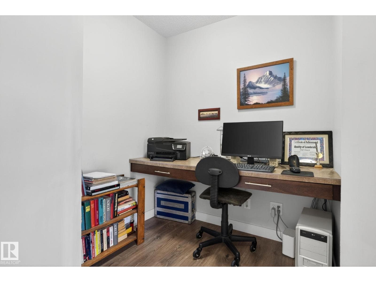#104 2588 ANDERSON WY SW — photo 4