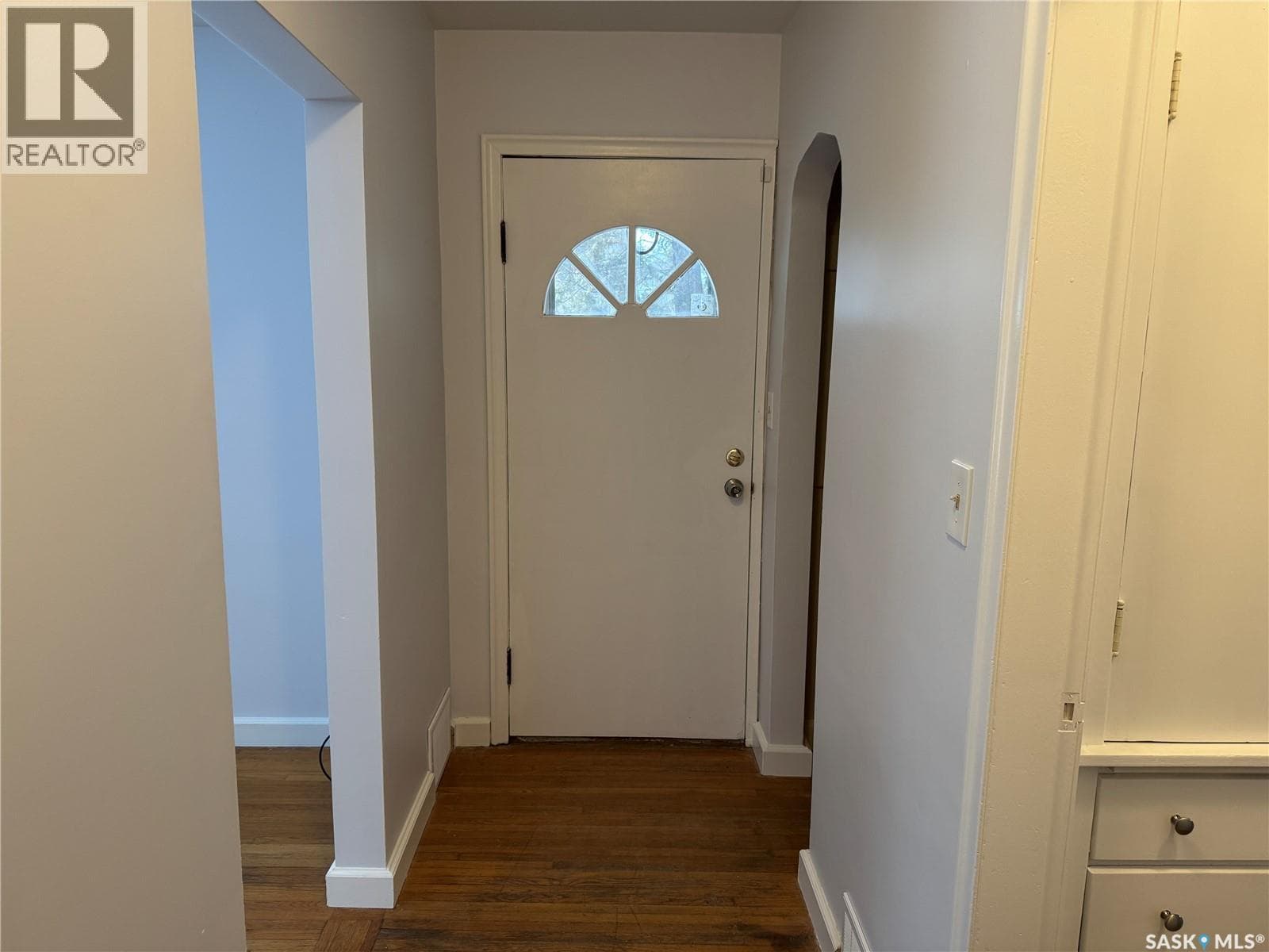 1318 B AVENUE N — photo 3