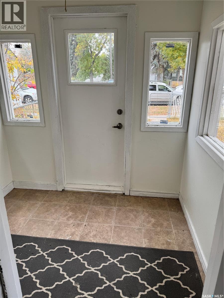 318 H AVENUE S — photo 4