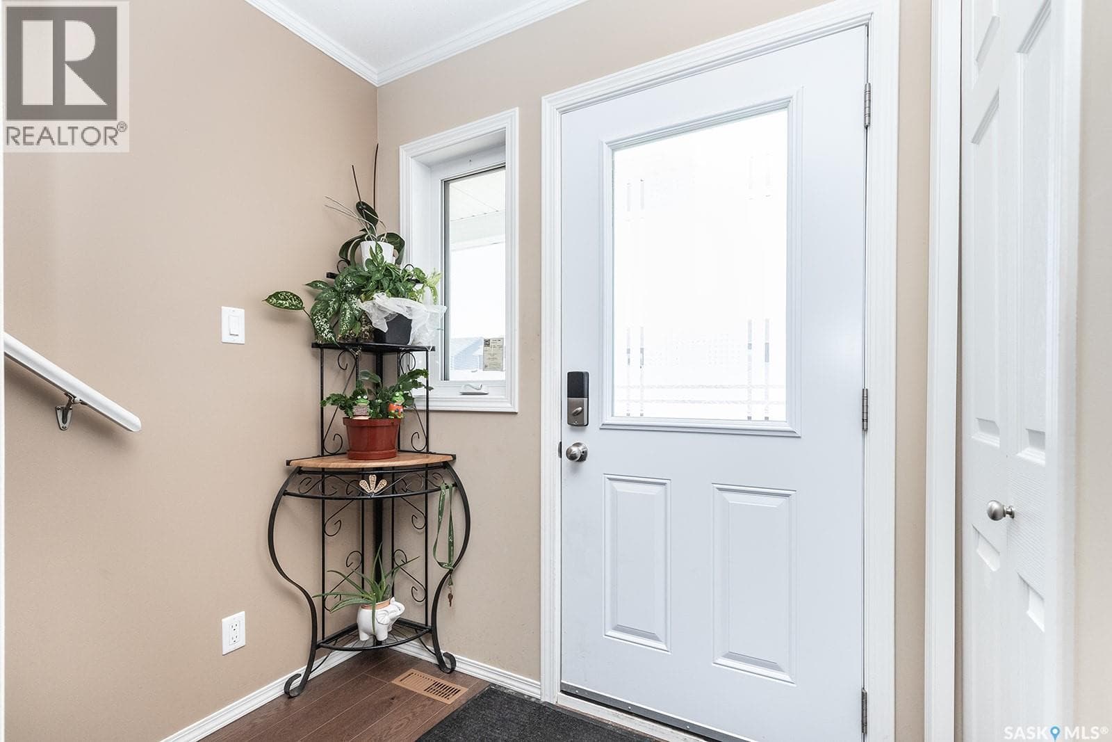 104 225 Hassard CLOSE — photo 3