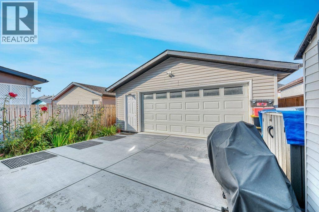 319 Saddlebrook Circle NE — photo 4