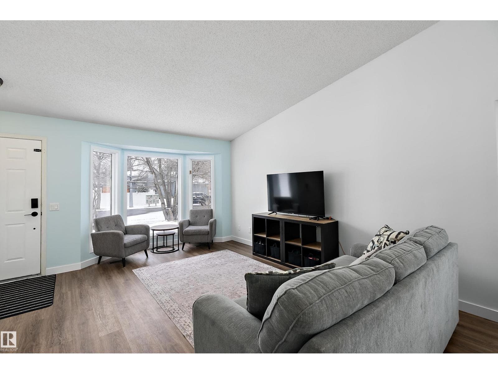 49 DEERBOURNE DR — photo 4