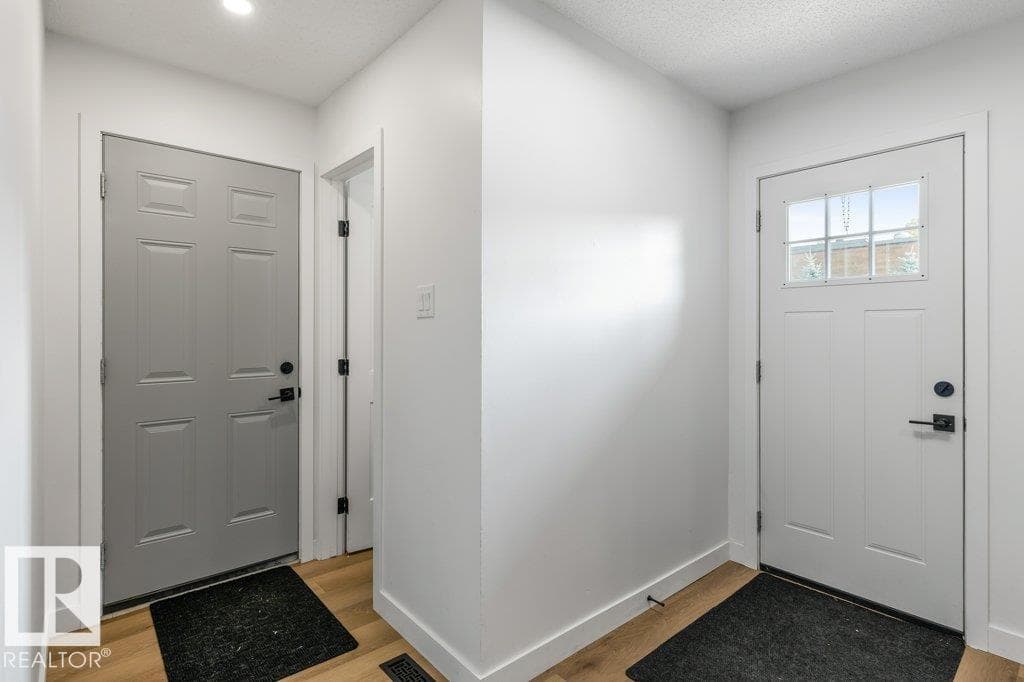 65 GREENFIELD ES — photo 2