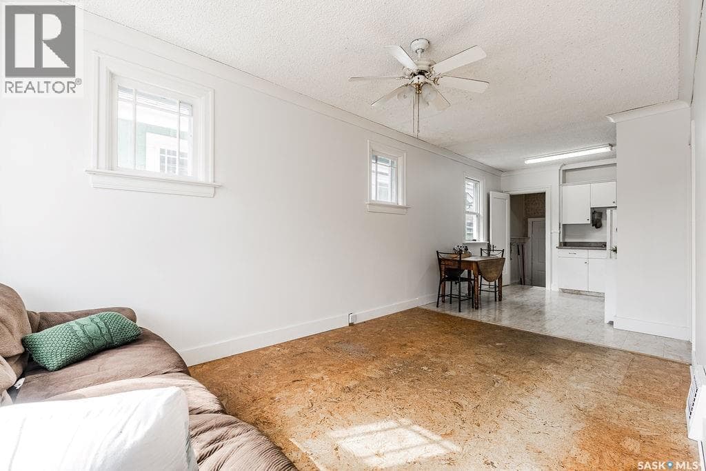 1304 Broadway AVENUE — photo 3