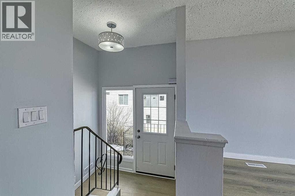 71 Falton Drive NE — photo 3