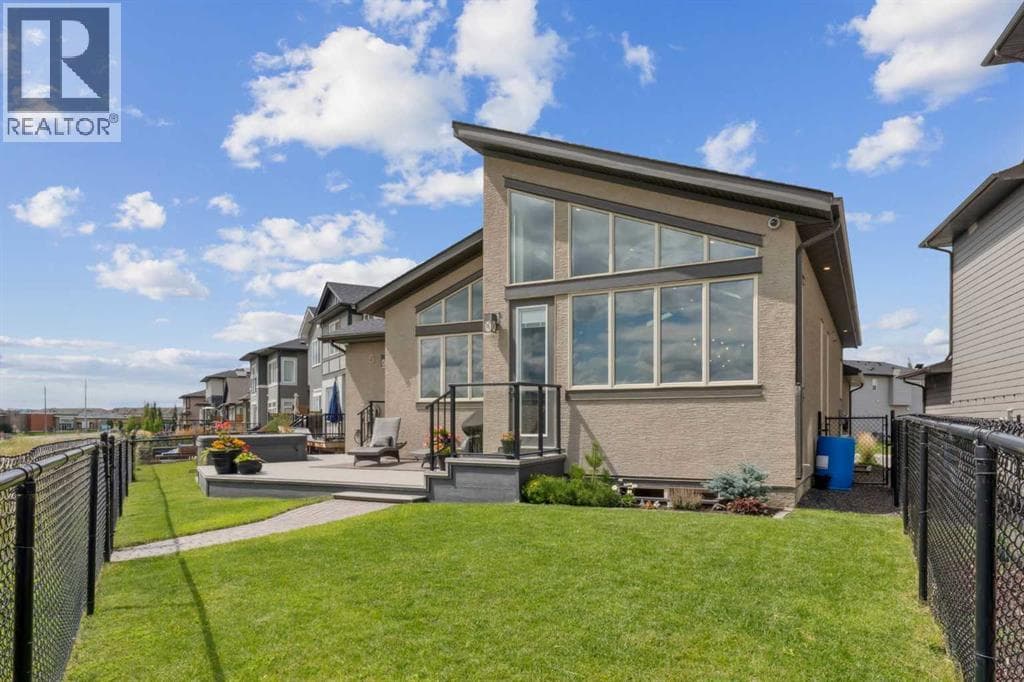 64 Walcrest View SE — photo 3