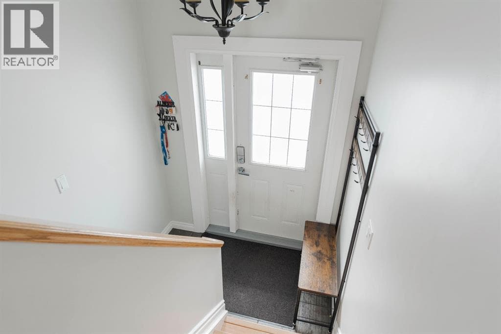 110 Parmenter Crescent — photo 4