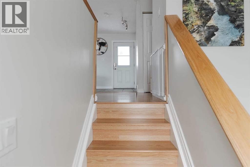 110 Parmenter Crescent — photo 3