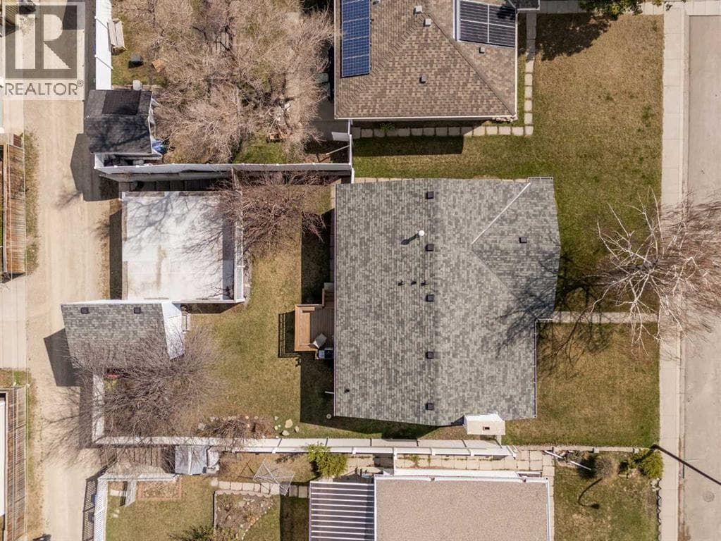 7720 Hunterquay Road NW — photo 3