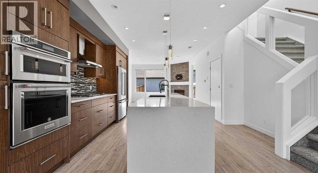 4 bed 4 bath single family at 935 Regal Crescent NE — $914,900