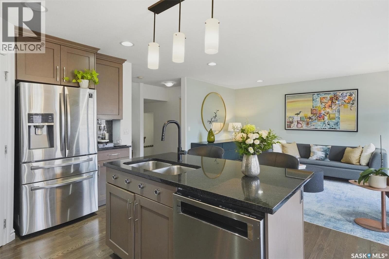 106 Wilkins CRESCENT — photo 3