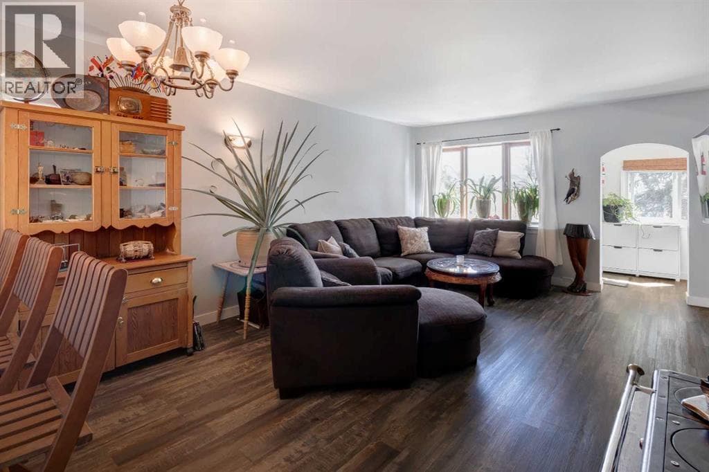 4007 Centre A Street NE — photo 3