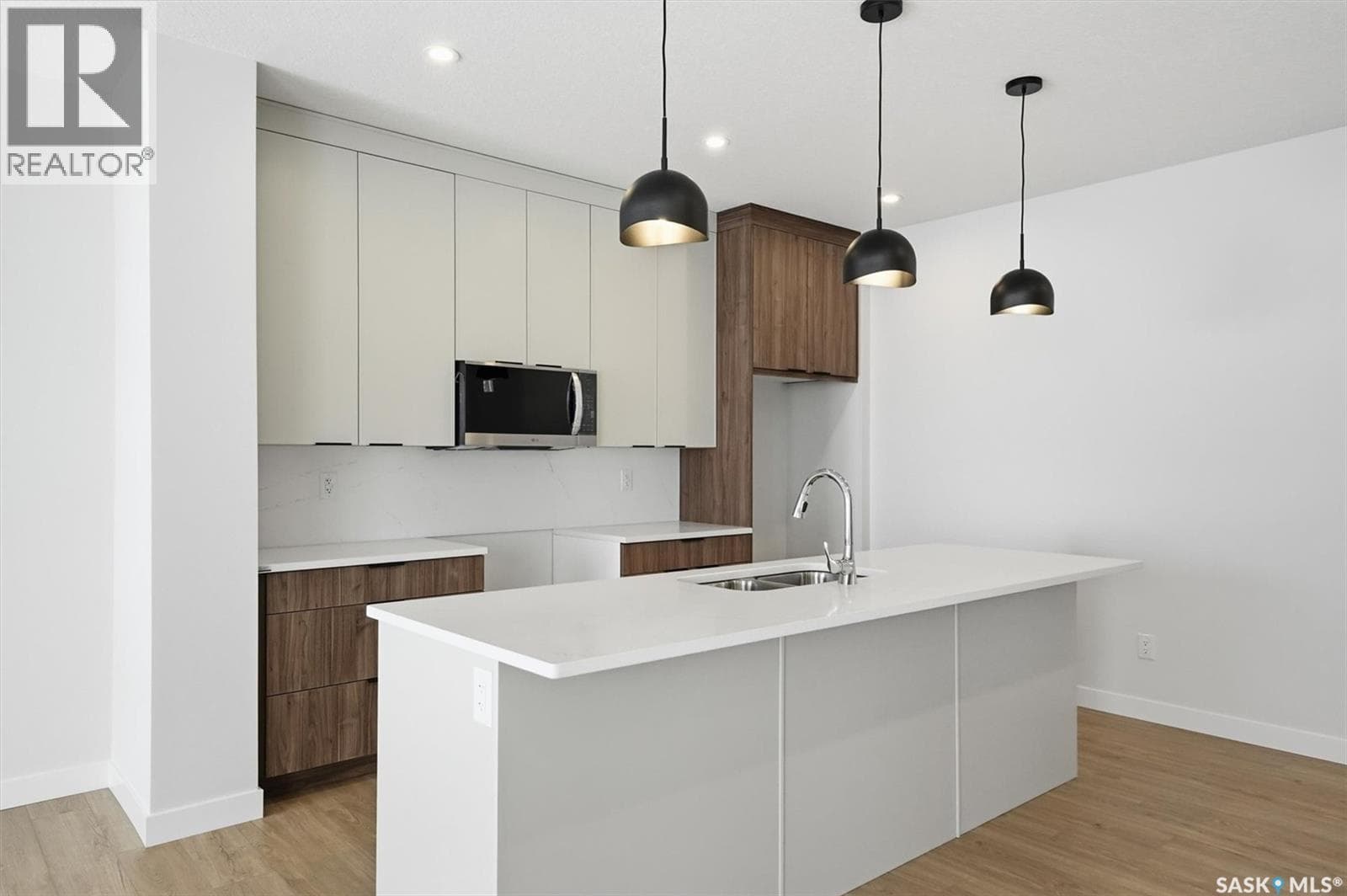470 Cockcroft PLACE — photo 5