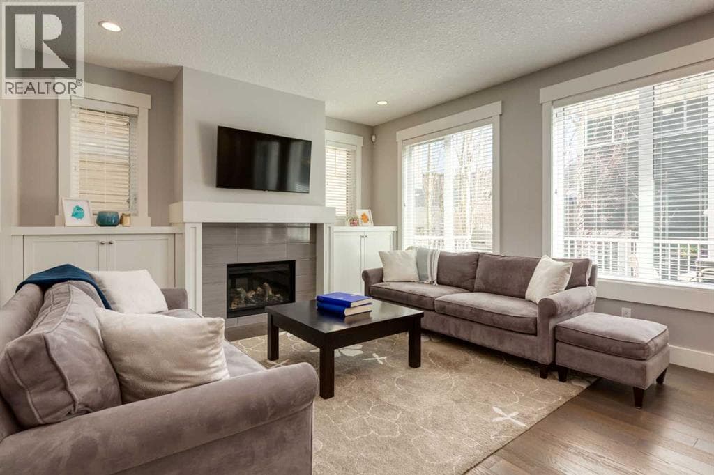 76 Dieppe Drive SW photo 10