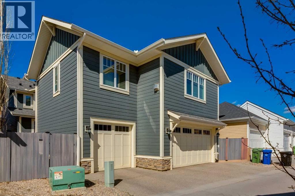 76 Dieppe Drive SW photo 2
