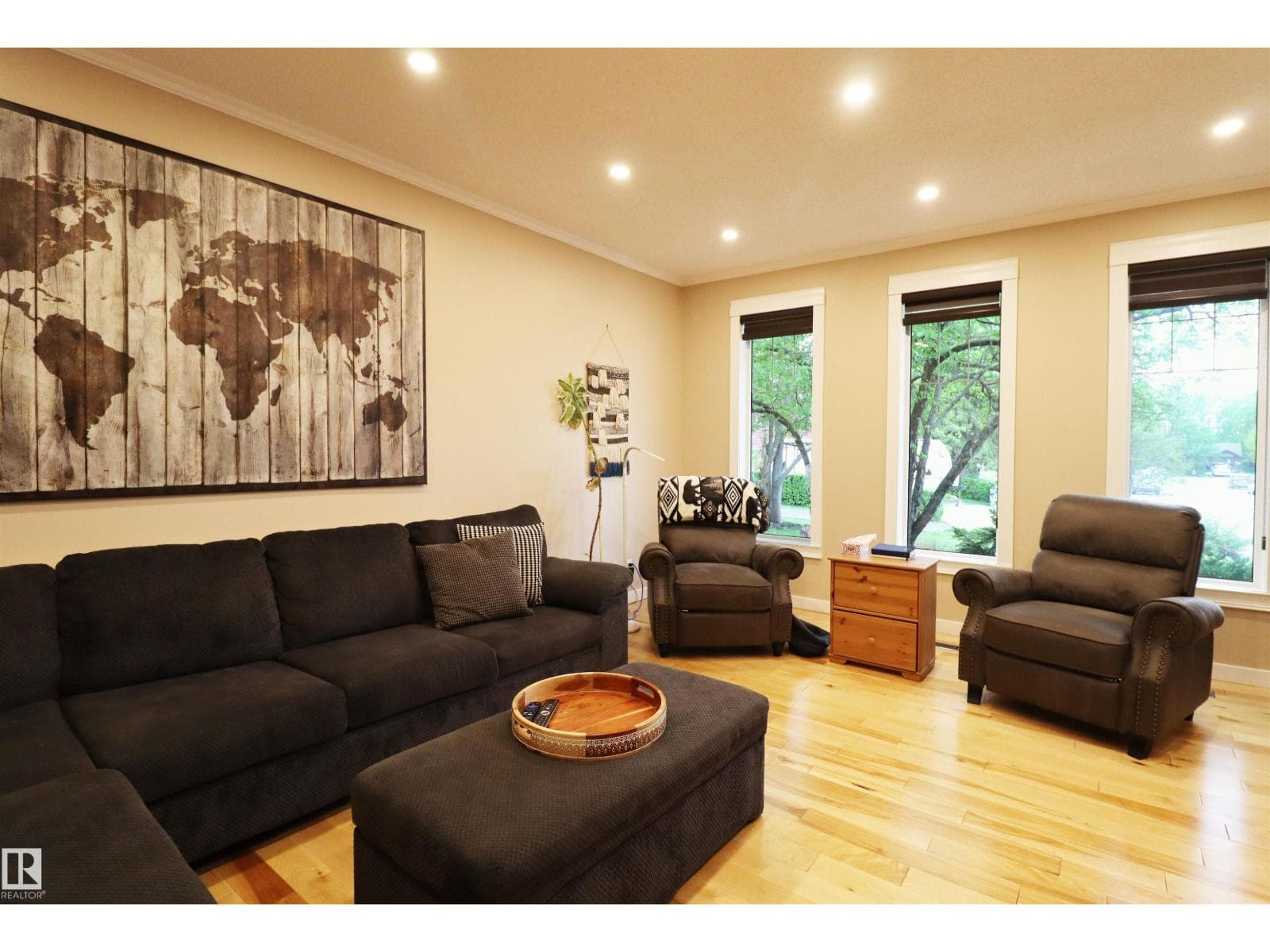 6 MARLBORO PL — photo 5