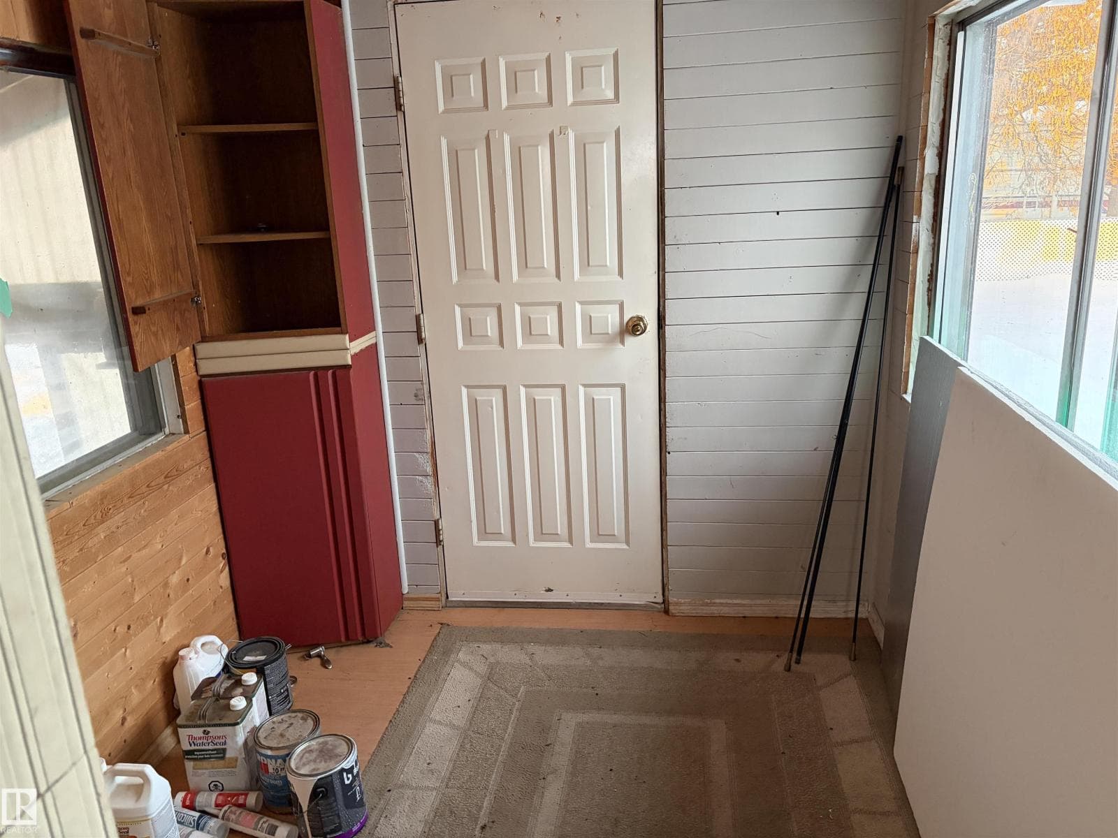 4530 Maria Close East — photo 2