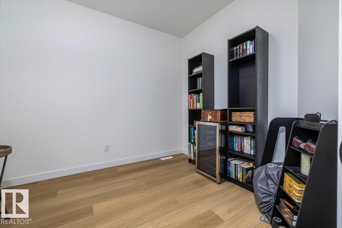 3616 TRIOMPHE BV — photo 3