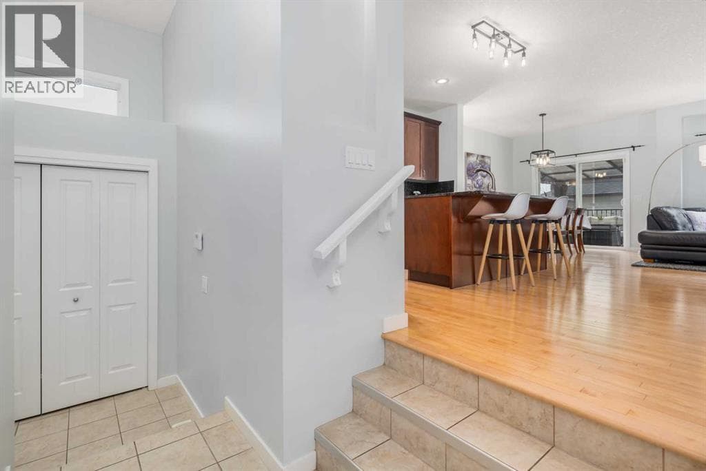 318 Kincora Glen Rise NW — photo 3