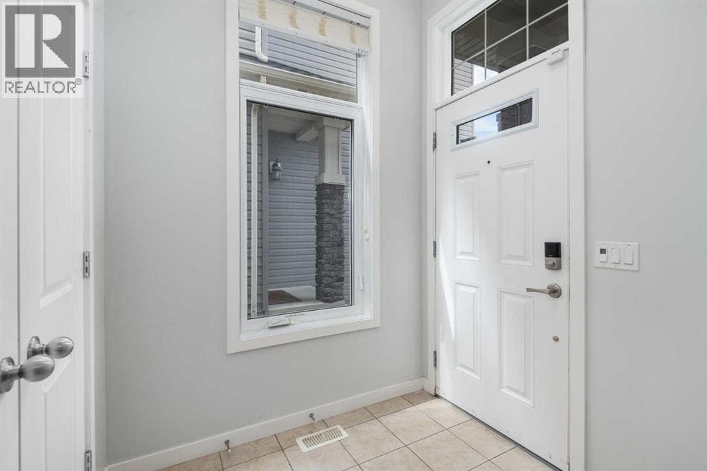 318 Kincora Glen Rise NW — photo 2