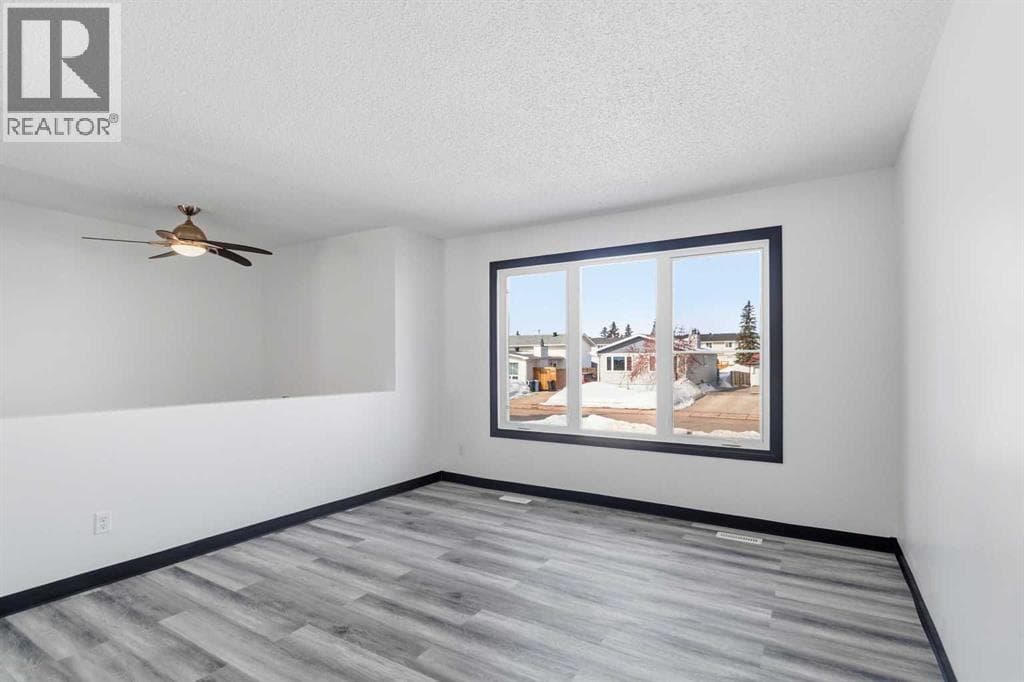 162 Elmore Drive — photo 4
