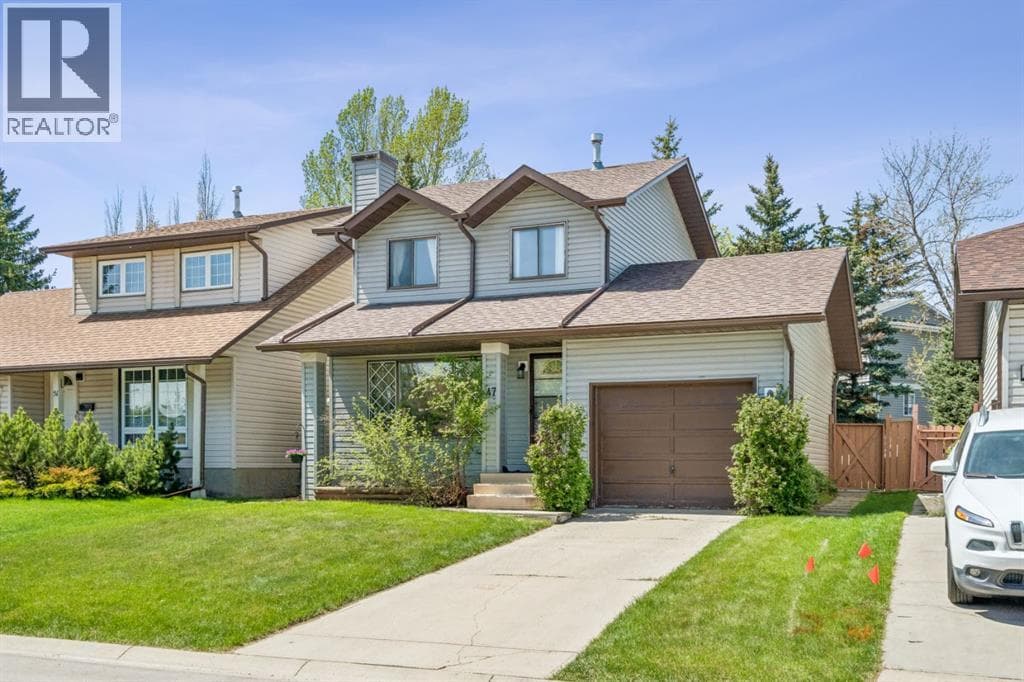 47 Cedargrove Way SW — photo 2