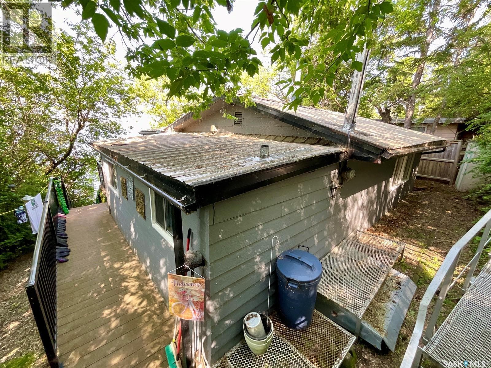 211 Osment AVENUE — photo 2