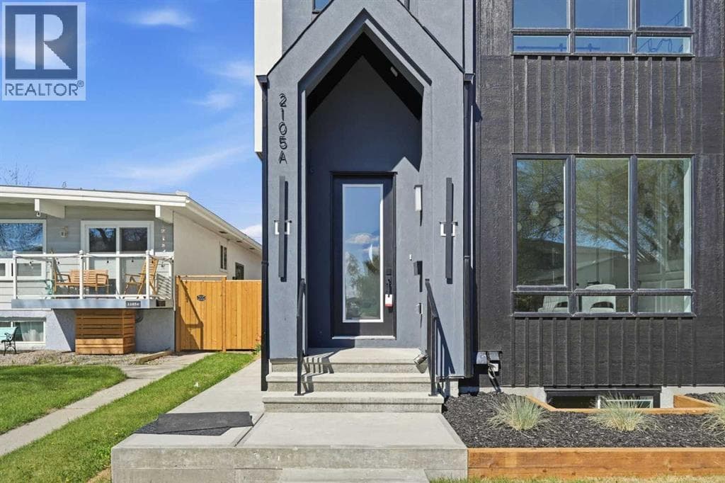 2105 7 Street NE — photo 2