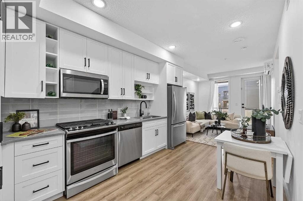 520, 4138 University Avenue NW — photo 5