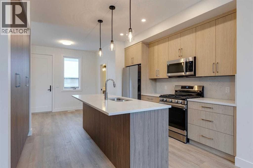 2122 7 Street NW — photo 5