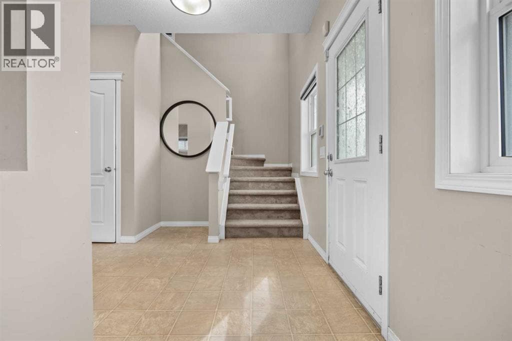 246 Martinwood Place NE — photo 4