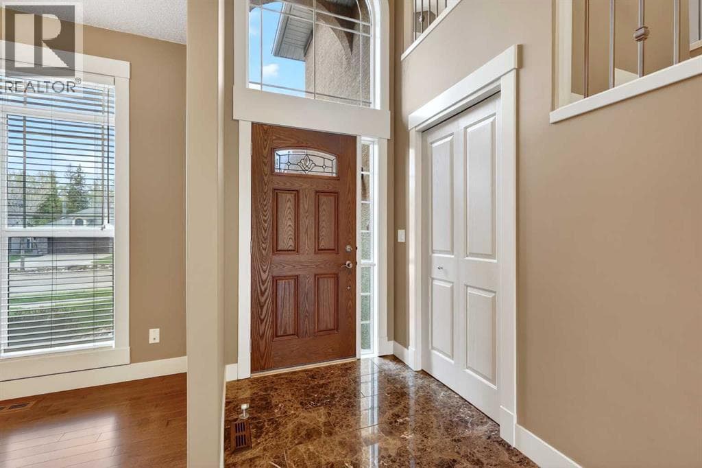 337 Discovery Ridge Boulevard SW — photo 4