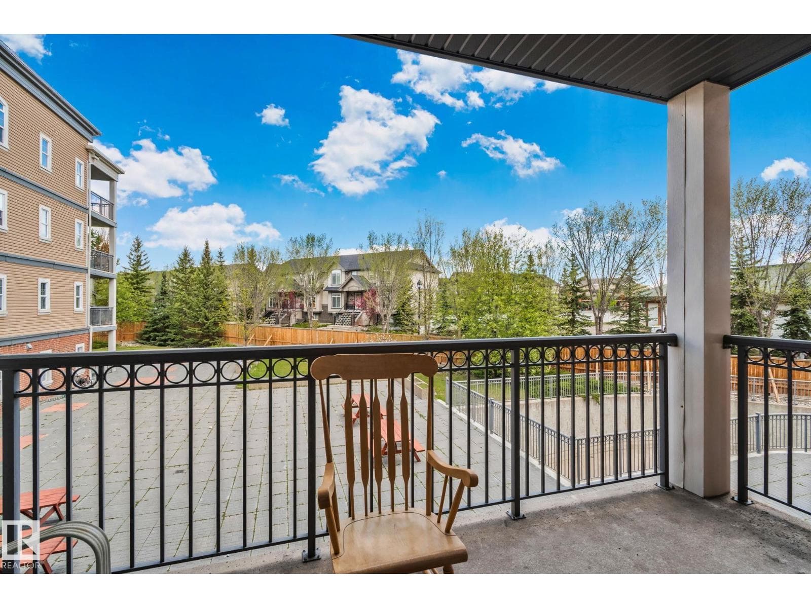 #209 5280 TERWILLEGAR BV NW — photo 3