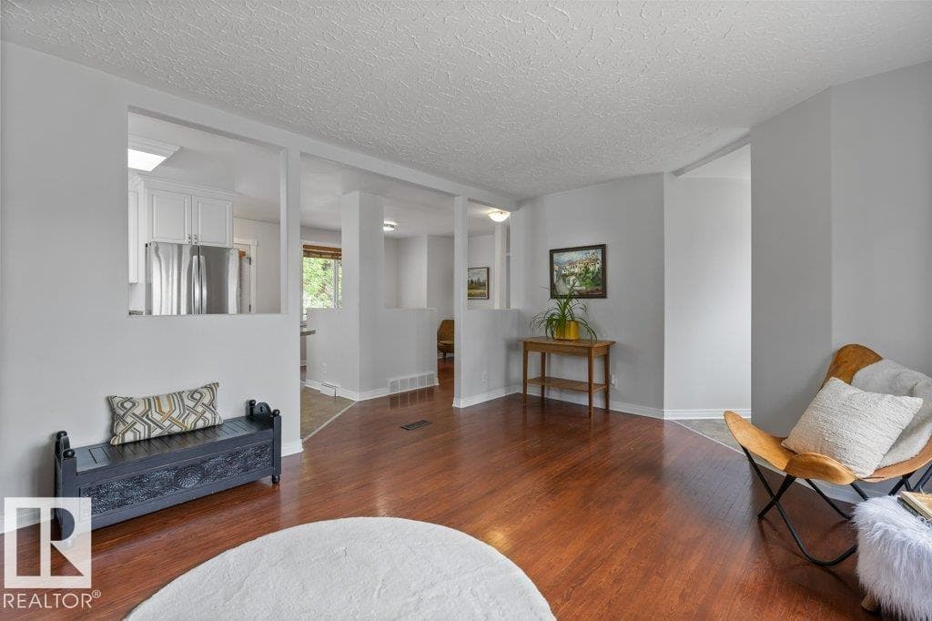 13056 SHERBROOKE AV NW — photo 4