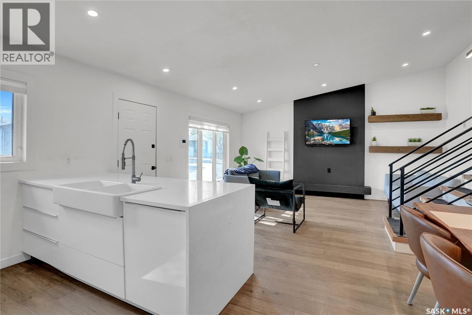 1114 Bayda CRESCENT — photo 5