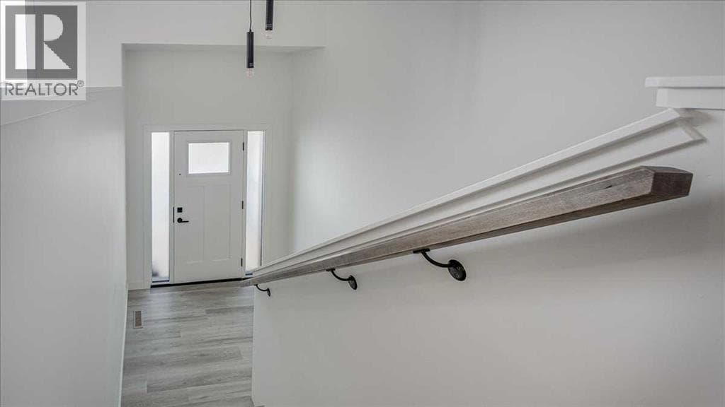 25 Louis Drive — photo 3