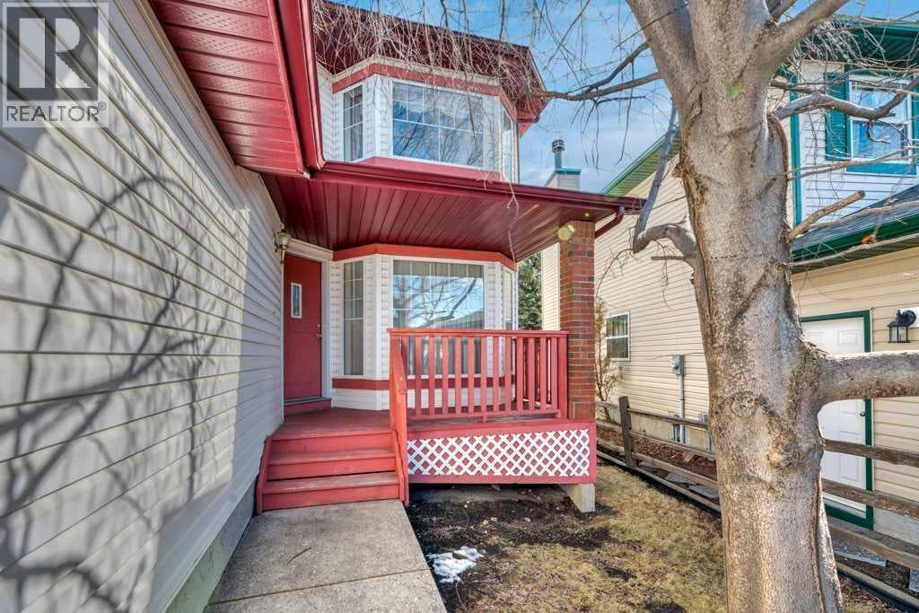52 Country Hills Green NW — photo 5