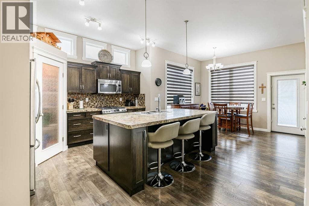 18 Mackenzie Crescent — photo 5