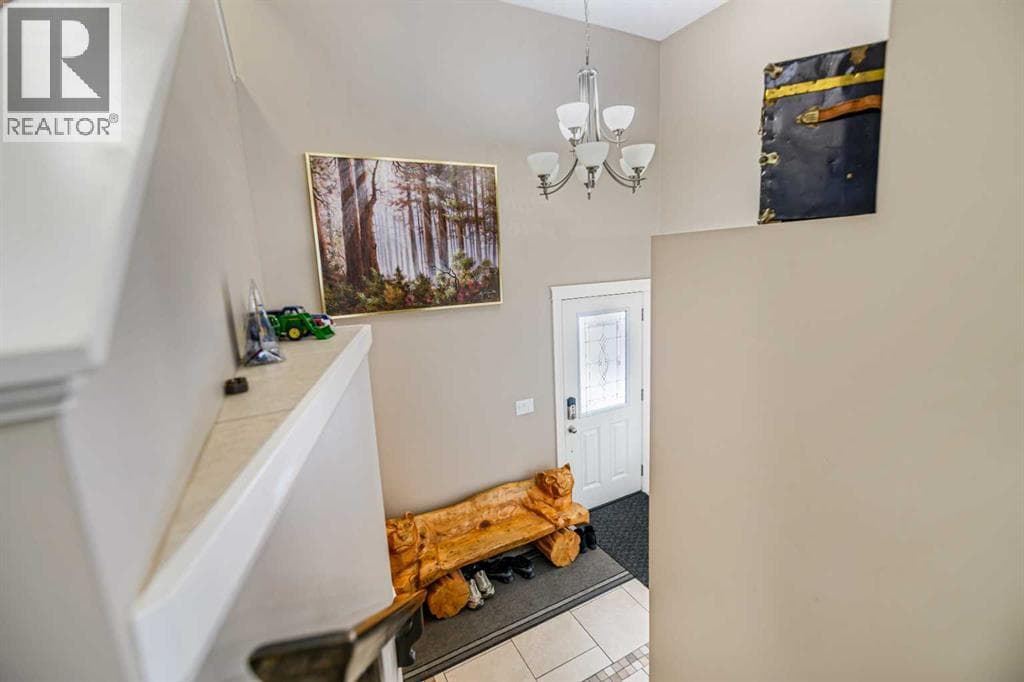 18 Mackenzie Crescent — photo 4