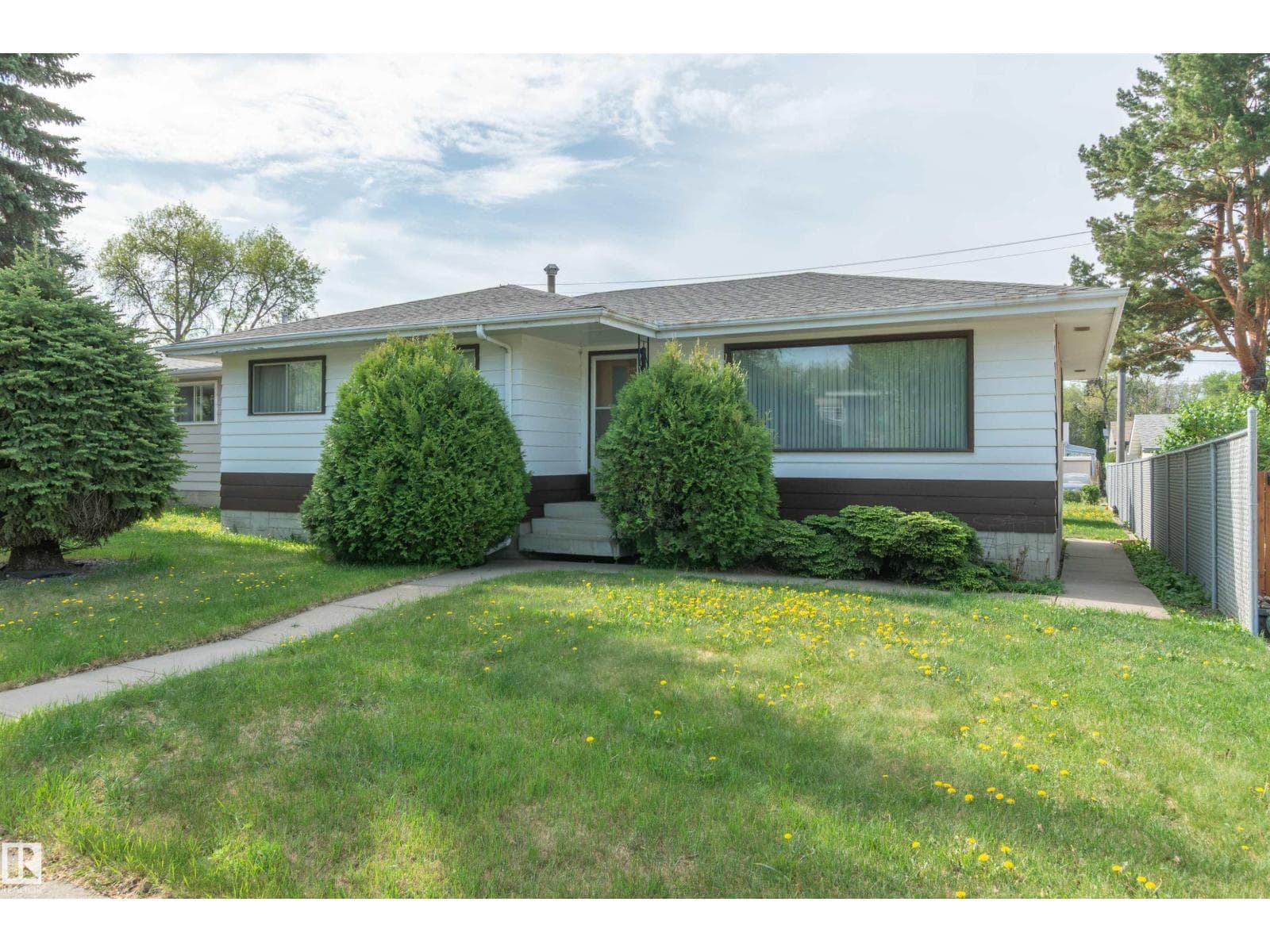 4009 114 AV NW