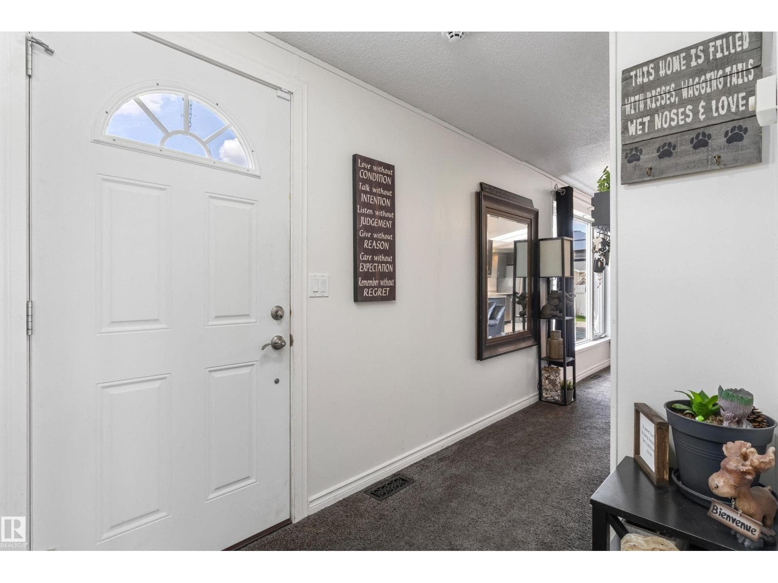 1661 Jubilee Crescent — photo 3