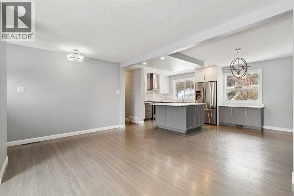 40 Henefer Road SW — photo 5