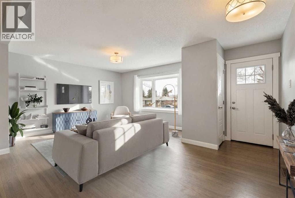 40 Henefer Road SW — photo 3