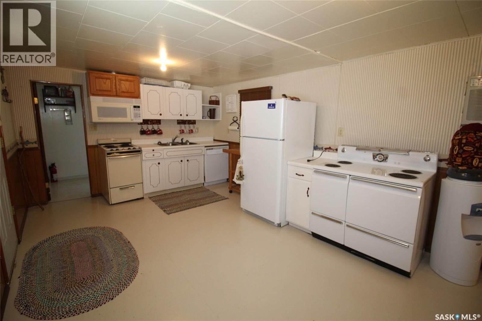 3-5 Springs DRIVE — photo 2