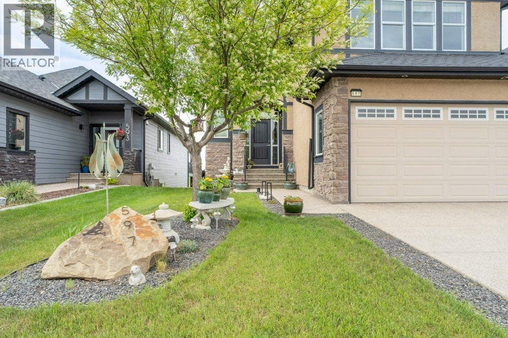 597 Muirfield Crescent — photo 3