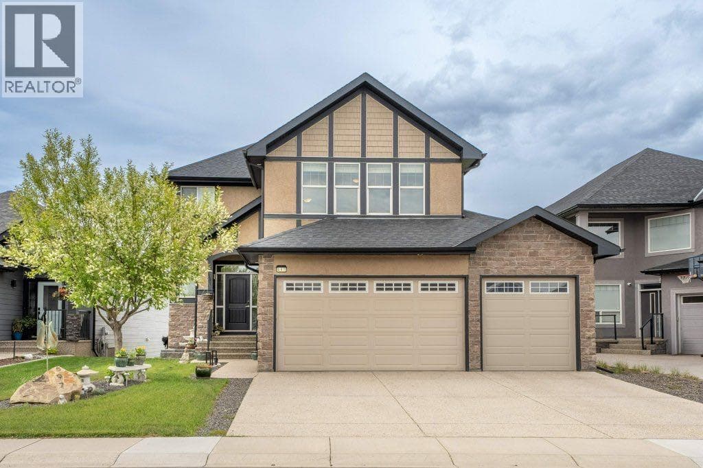 597 Muirfield Crescent
