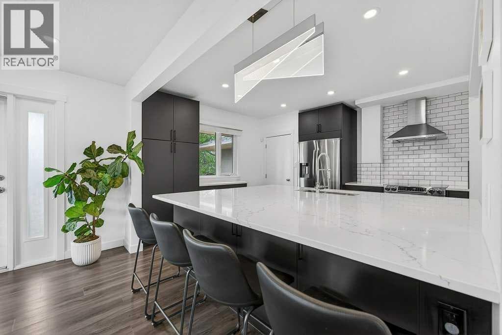2203 9 Avenue NW — photo 3