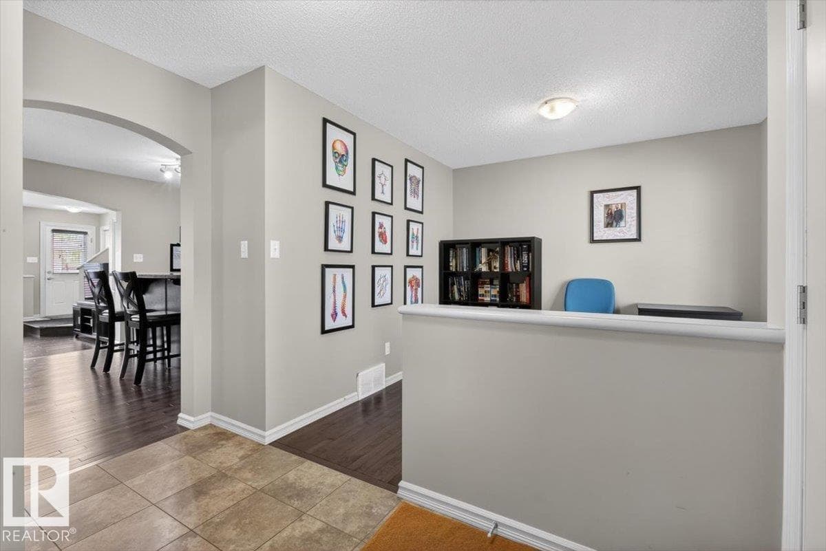 1107 35 AV NW — photo 5