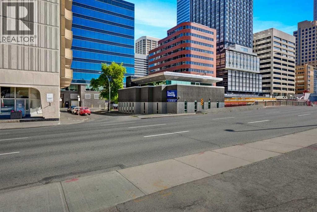 902 9 Avenue SW — photo 4
