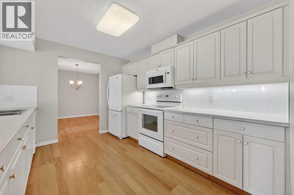 310, 9449 19 Street SW photo 9